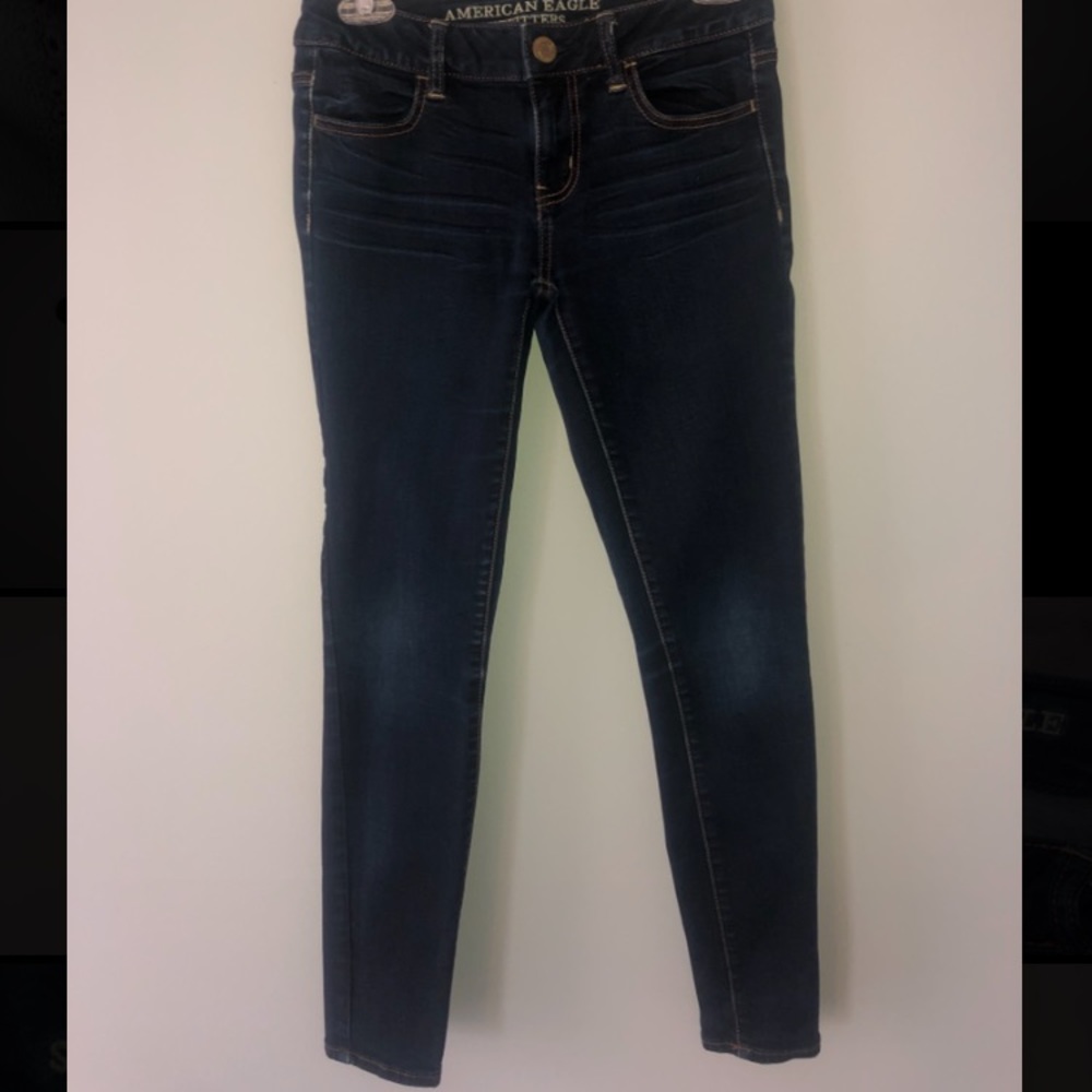 American Eagle Size 2 Short Mid Rise Jegging